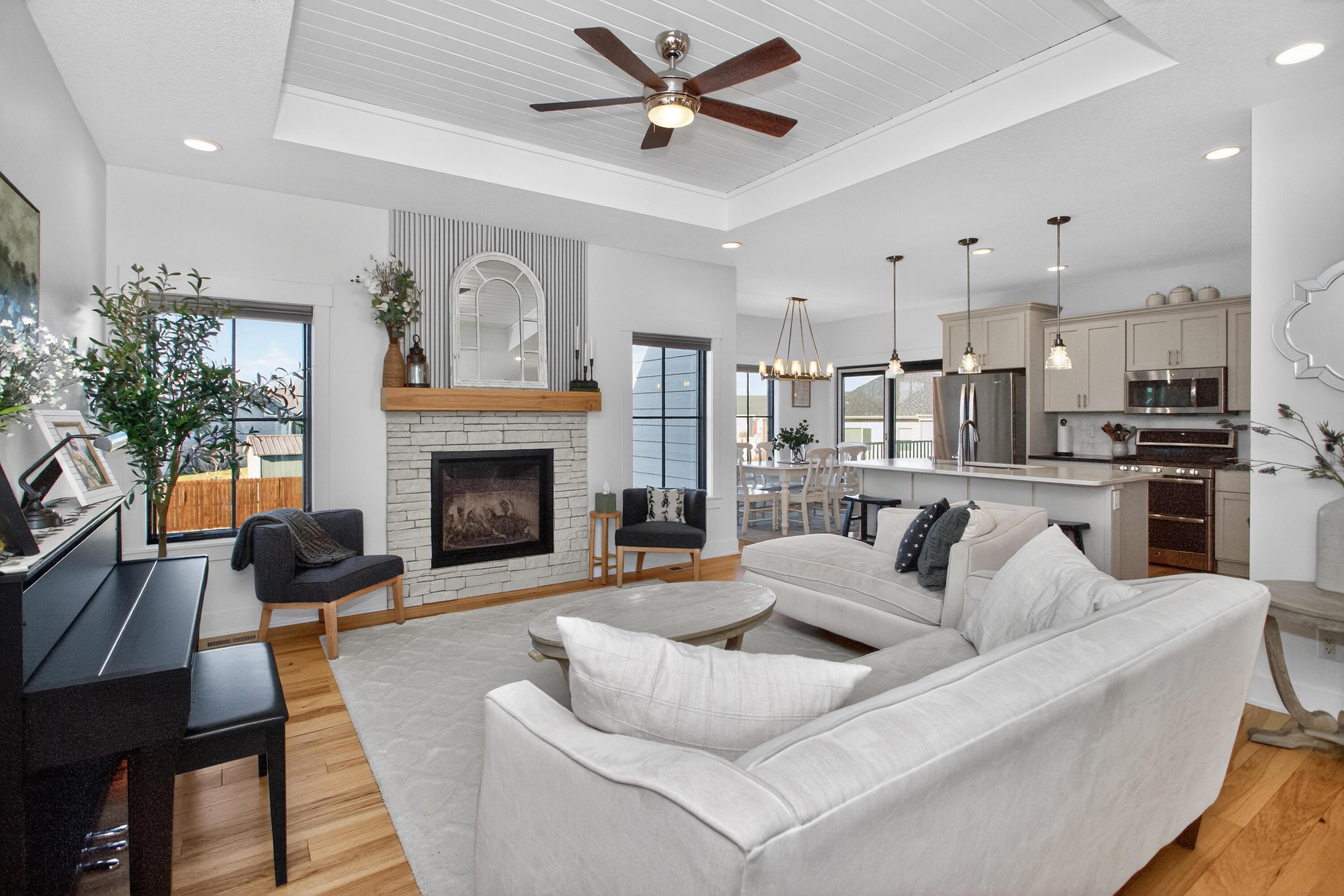 Gilbert, Iowa, 50105, United States, 5 Bedrooms Bedrooms, ,3 BathroomsBathrooms,Residential,For Sale,2008558