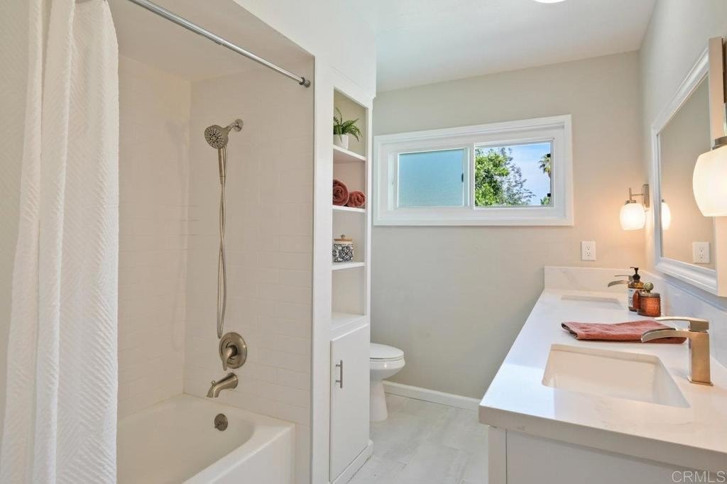 El Cajon, California, 92020, United States, 4 Bedrooms Bedrooms, ,2 BathroomsBathrooms,Residential,For Sale,2003426