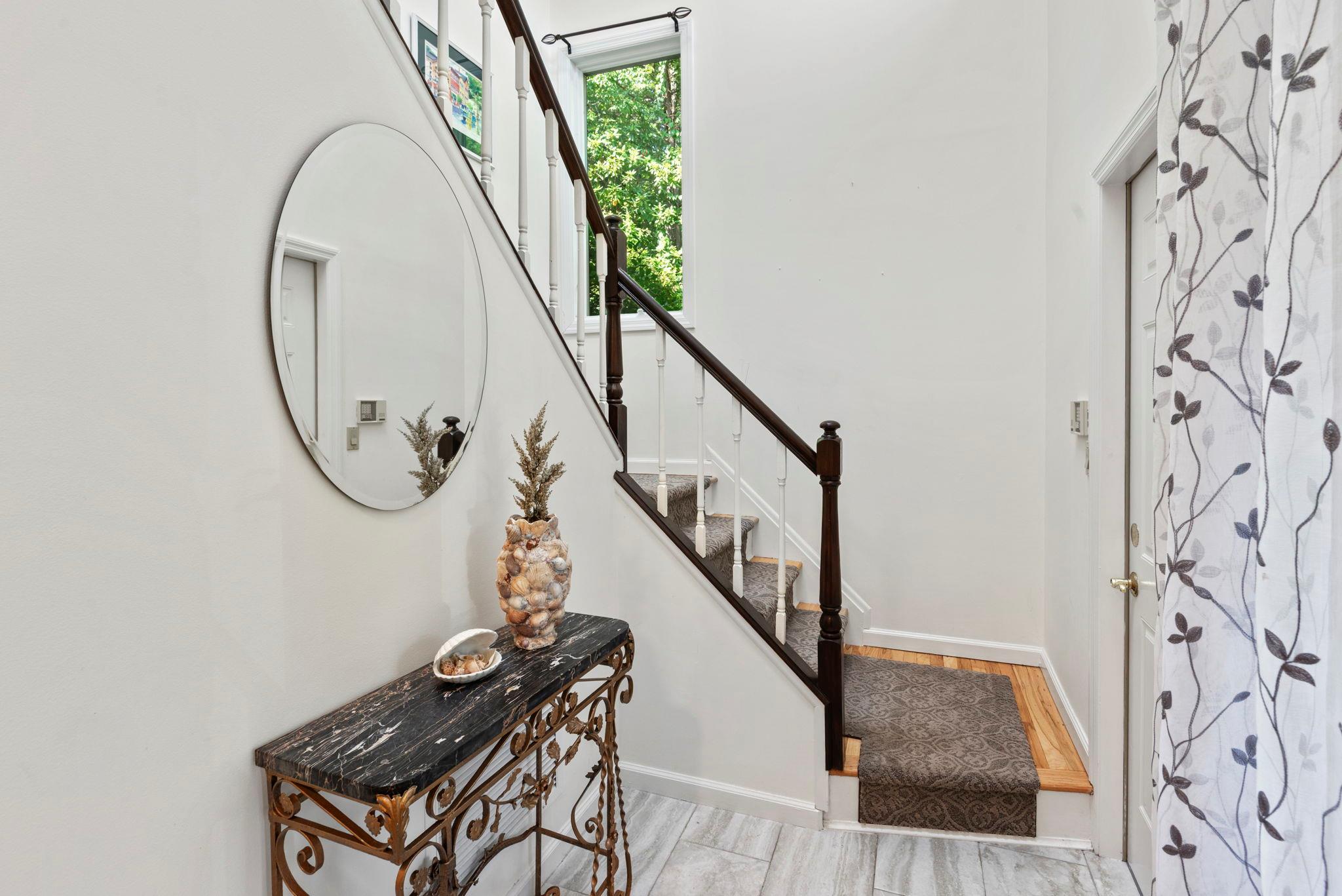 Northport, New York, 11768, United States, 2 Bedrooms Bedrooms, ,3 BathroomsBathrooms,Residential,For Sale,1900876