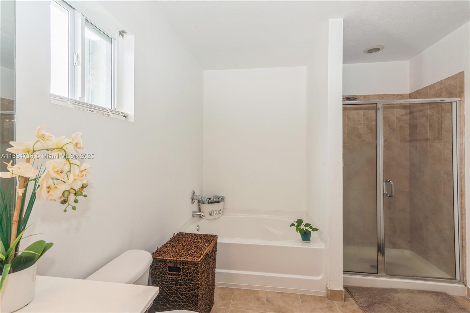Homestead, Florida, 33033, United States, 5 Bedrooms Bedrooms, ,3 BathroomsBathrooms,Residential,For Sale,1882287