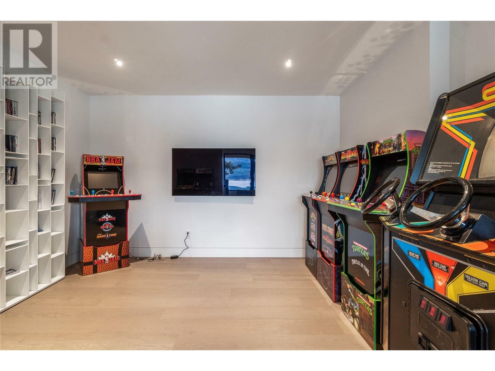 ANGLEMONT, British Columbia, V0E 1M8, CA, 5 Bedrooms Bedrooms, ,3 BathroomsBathrooms,Residential,For Sale,1836909