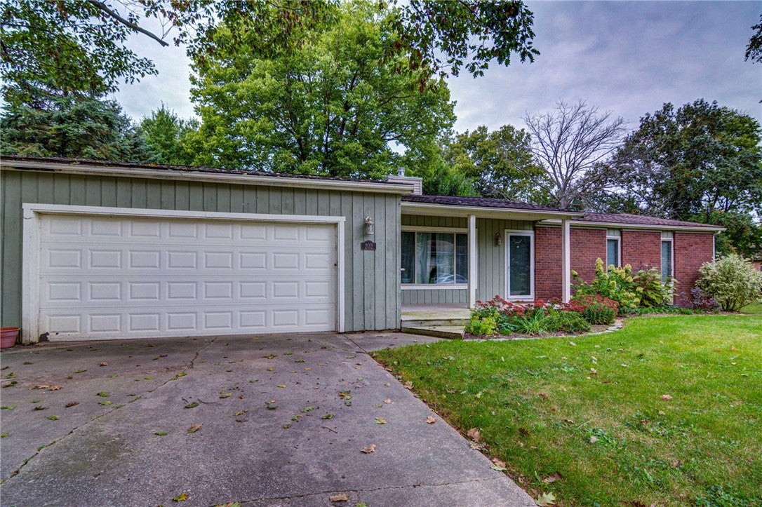 Quail Hill Rd, Monticello, IL 61856