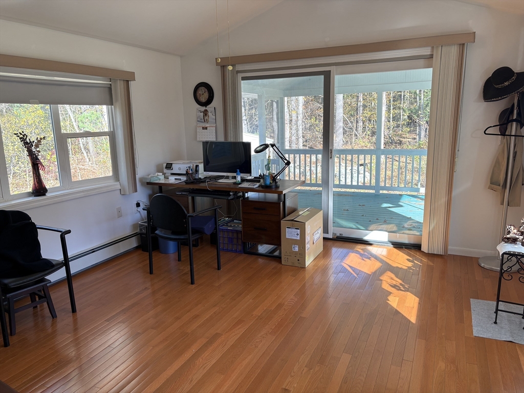 Easton, Massachusetts, 02375, United States, 3 Bedrooms Bedrooms, ,3 BathroomsBathrooms,Residential,For Sale,1975214