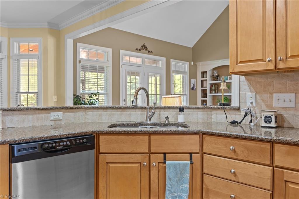 Kernersville, North Carolina, 27284, United States, 4 Bedrooms Bedrooms, ,3 BathroomsBathrooms,Residential,For Sale,1890239