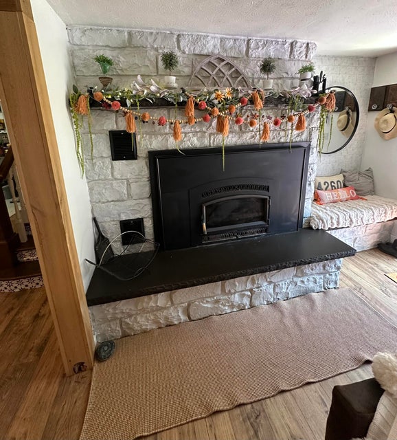 Albany, Kentucky, 42602, United States, 4 Bedrooms Bedrooms, ,2 BathroomsBathrooms,Residential,For Sale,1905722