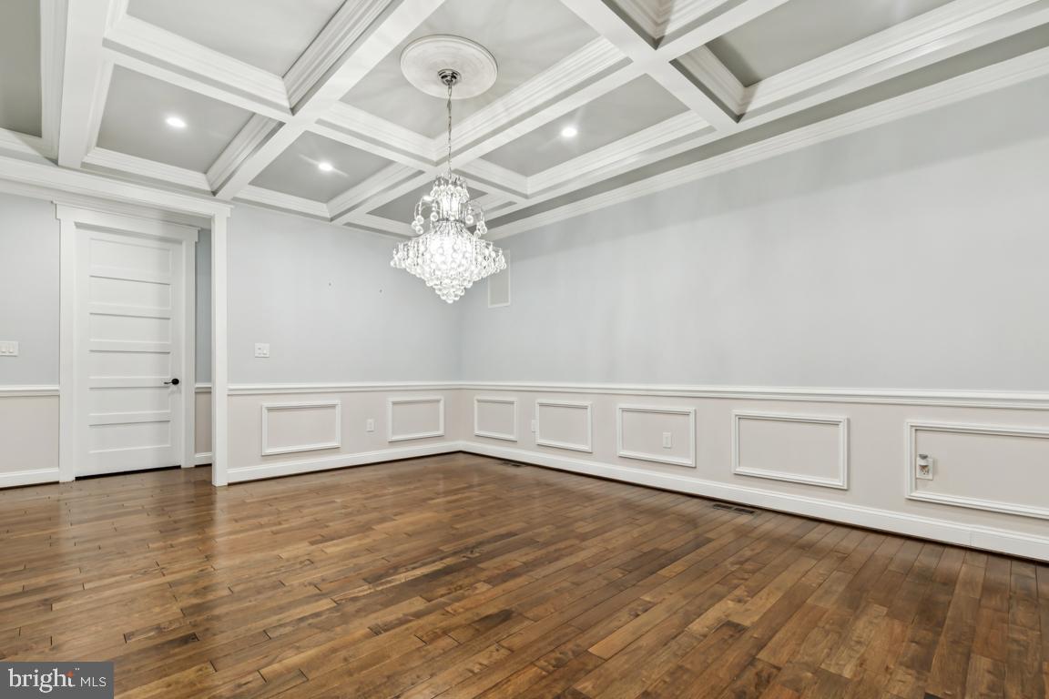 Alexandria, Virginia, 22312, United States, 7 Bedrooms Bedrooms, ,8 BathroomsBathrooms,Residential,For Sale,1904380