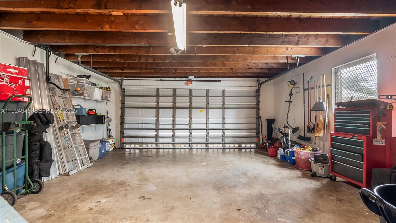 Hollywood, Florida, 33021, United States, 3 Bedrooms Bedrooms, ,2 BathroomsBathrooms,Residential,For Sale,2001683