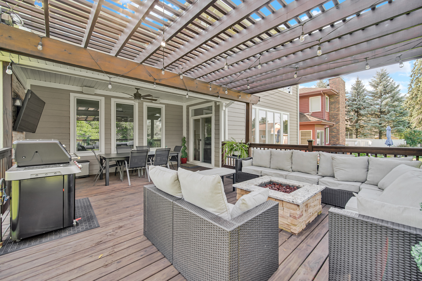 Downers Grove, Illinois, 60516, United States, 4 Bedrooms Bedrooms, ,5 BathroomsBathrooms,Residential,For Sale,1905764