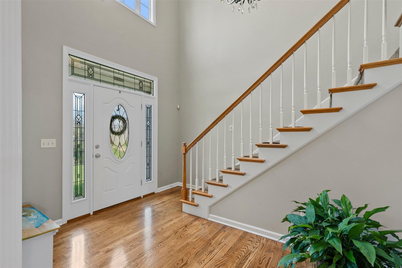 Bowling Green, Kentucky, 42104, United States, 6 Bedrooms Bedrooms, ,4 BathroomsBathrooms,Residential,For Sale,1882789