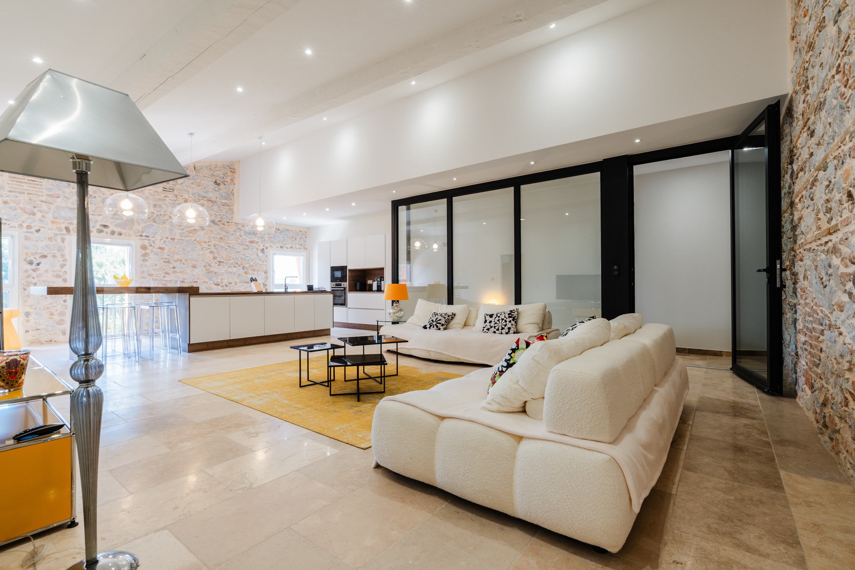  680m² of REFINEMENT & EXCEPTIONAL VOLUMES, just 6 minutes from the beach - 物件實景