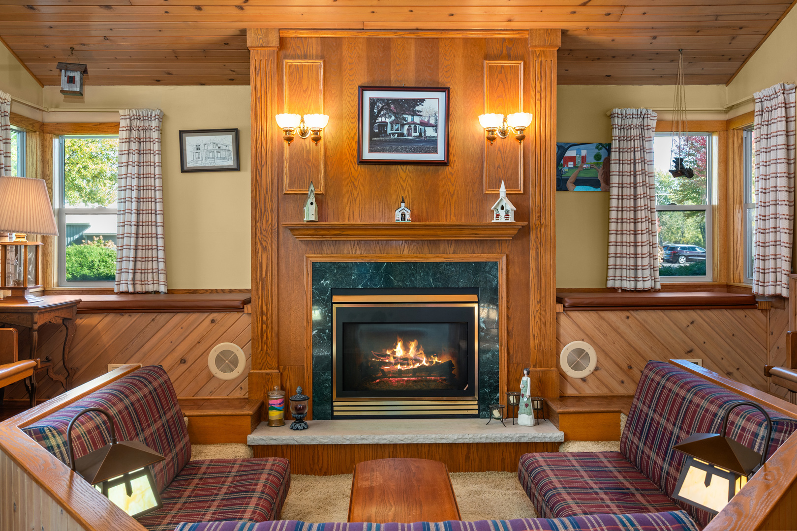 Sycamore, Illinois, 60178, United States, 4 Bedrooms Bedrooms, ,5 BathroomsBathrooms,Residential,For Sale,2001773