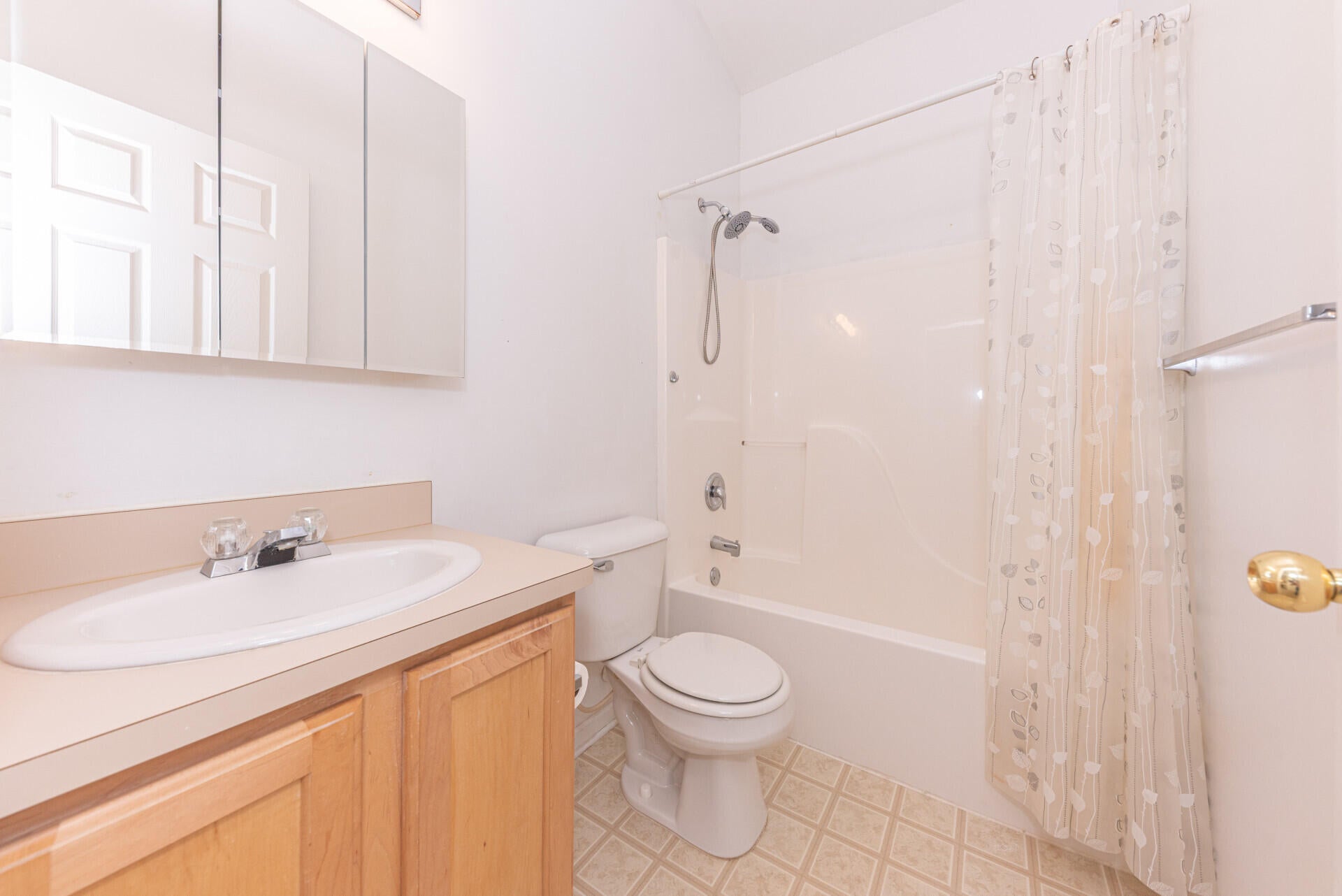 Ann Arbor, Michigan, 48103, United States, 4 Bedrooms Bedrooms, ,3 BathroomsBathrooms,Residential,For Sale,1991592