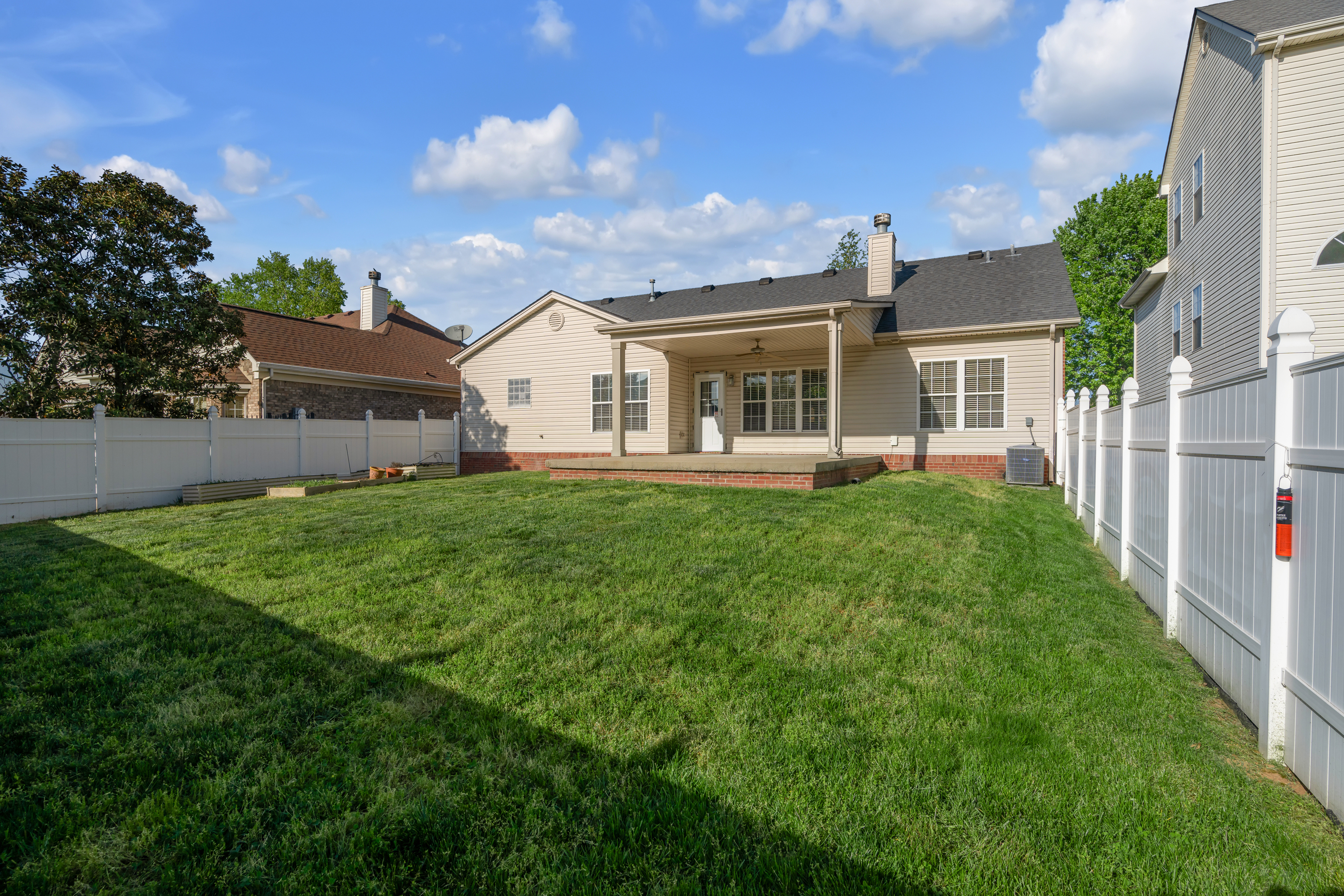  3253 Drayton Place - 物件實景