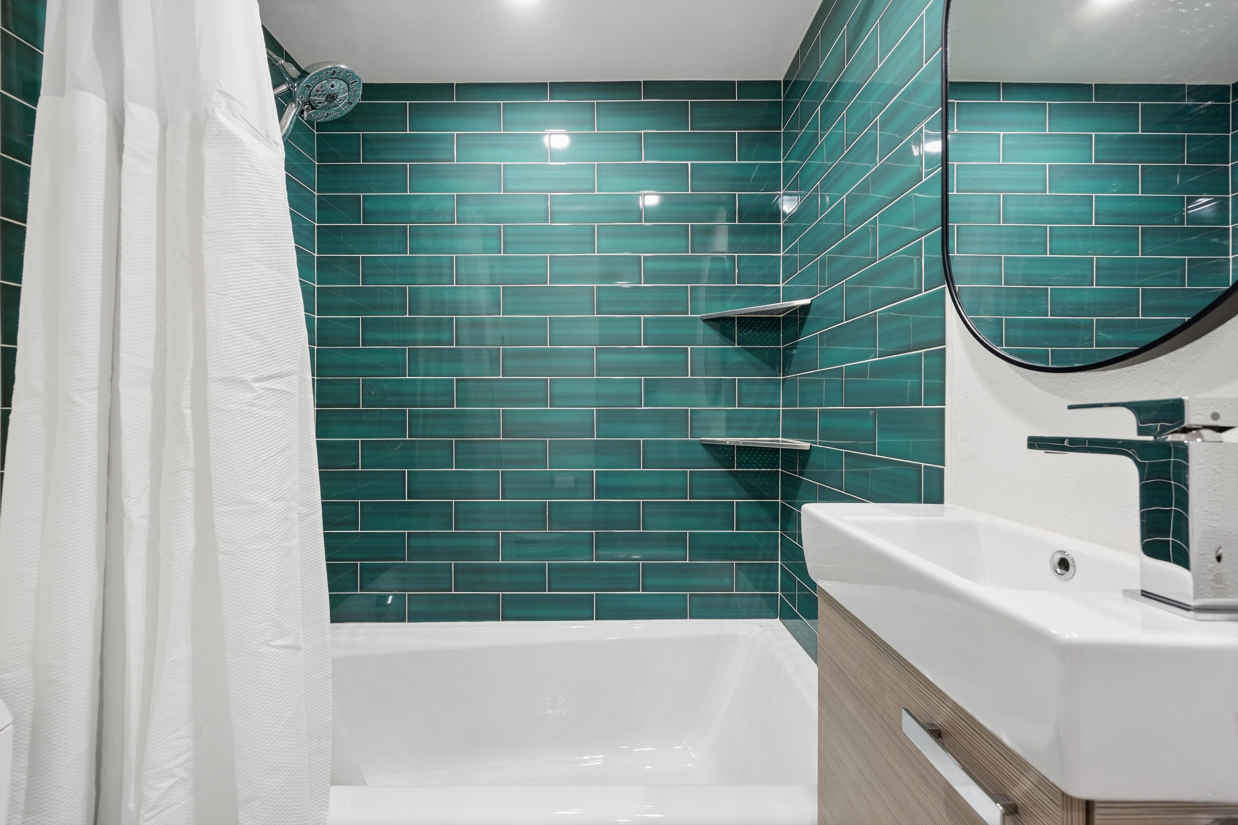  A Rare Offering: Five Bedrooms & Four Bathrooms Thoughtfully Designed Townhome - 物件實景