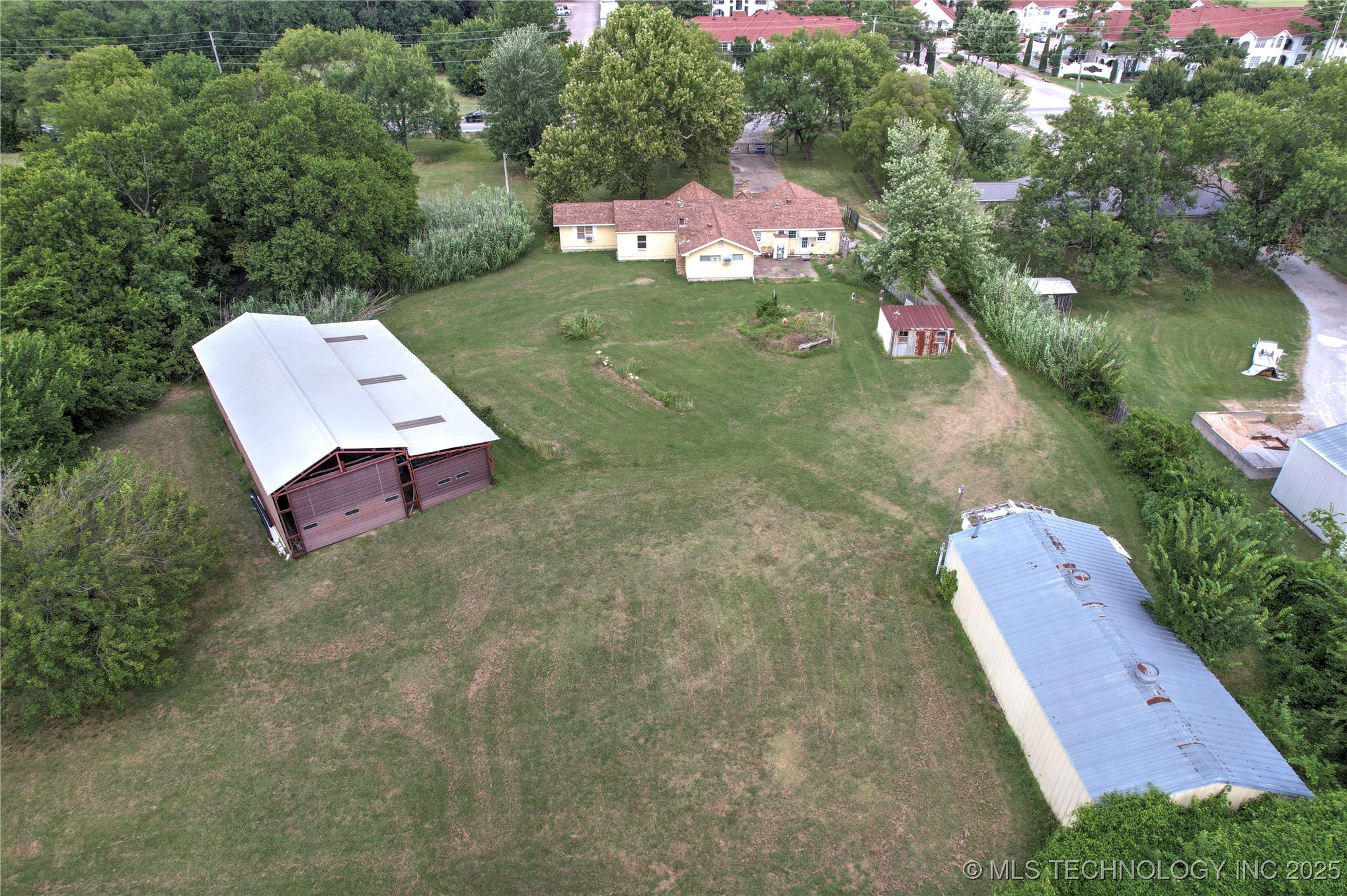 Broken Arrow, Oklahoma, 74012, United States, ,Residential,For Sale,1903878