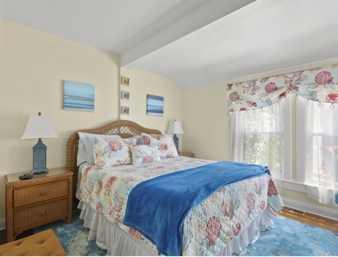 Wareham, Massachusetts, 02571, United States, 3 Bedrooms Bedrooms, ,2 BathroomsBathrooms,Residential,For Sale,1927382