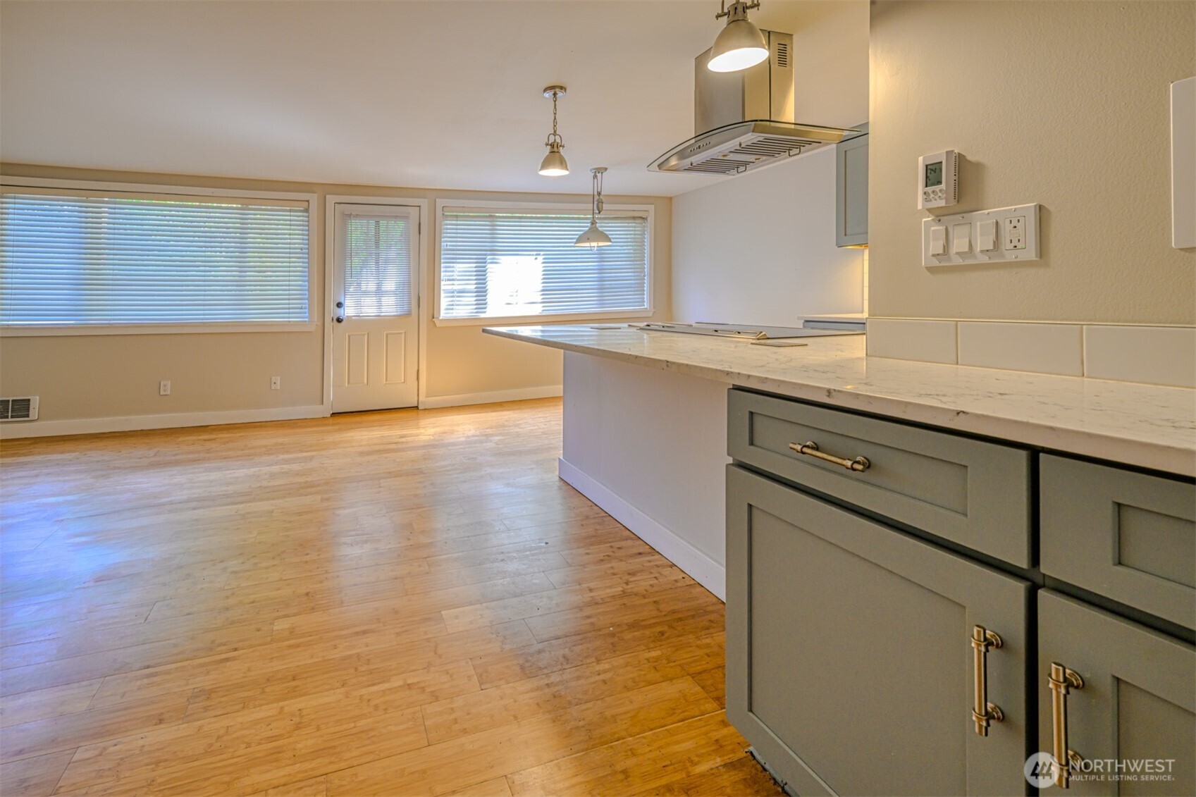 Redmond, Washington, 98052, United States, 2 Bedrooms Bedrooms, ,1 BathroomBathrooms,Residential,For Sale,1897825