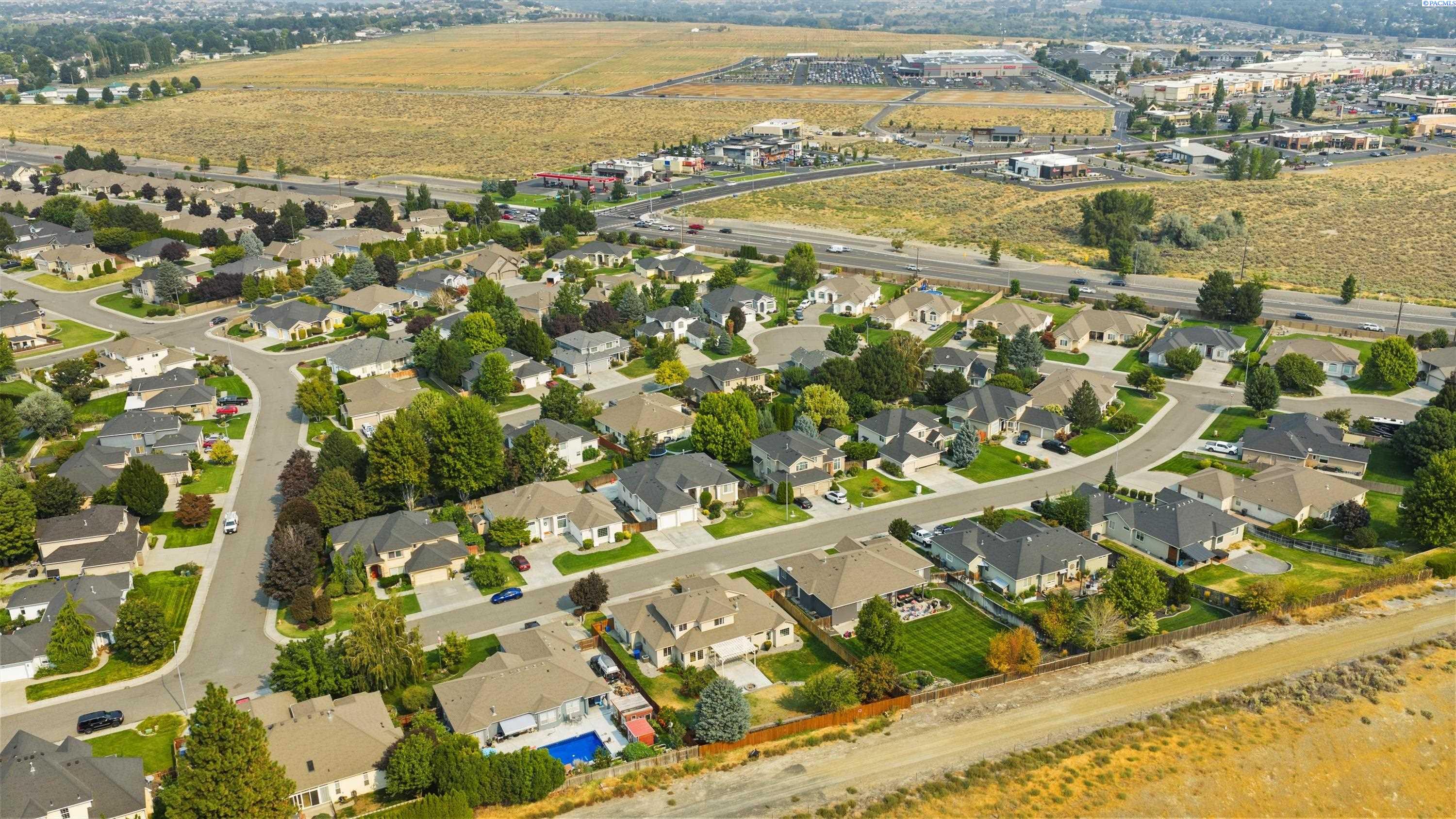 Richland, Washington, 99352, United States, 4 Bedrooms Bedrooms, ,3 BathroomsBathrooms,Residential,For Sale,1940830