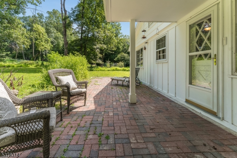 Raritan Twp., New Jersey, 08822, United States, 3 Bedrooms Bedrooms, ,2 BathroomsBathrooms,Residential,For Sale,1917160