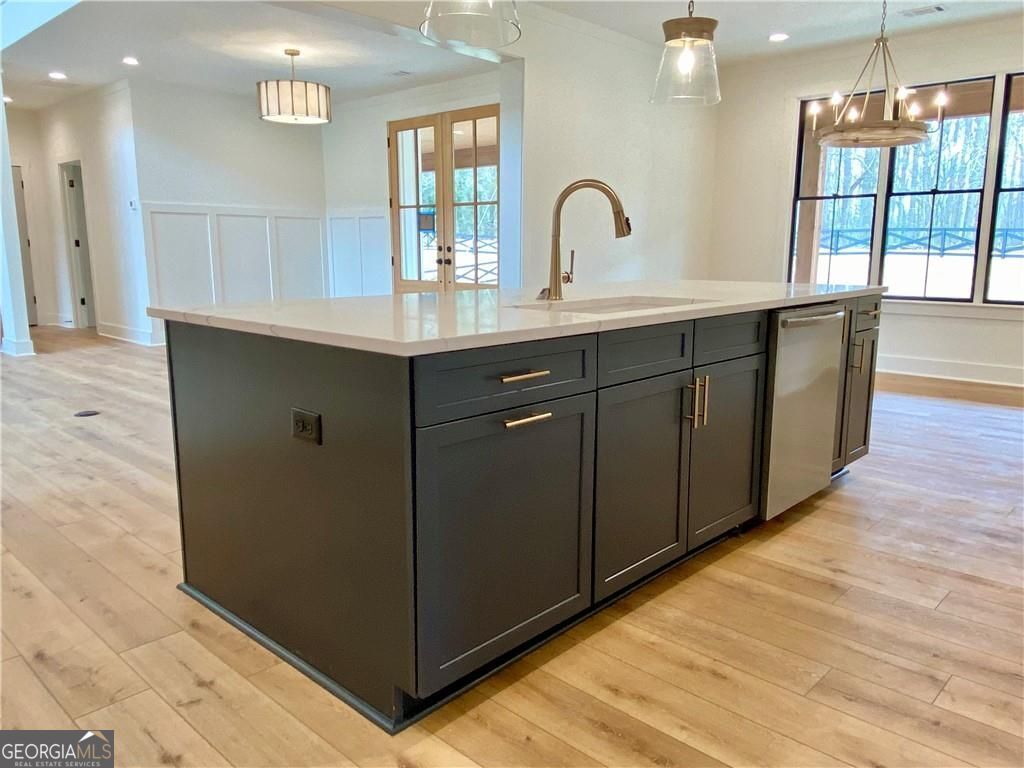 Gainesville, Georgia, 30506, United States, 5 Bedrooms Bedrooms, ,6 BathroomsBathrooms,Residential,For Sale,1908175