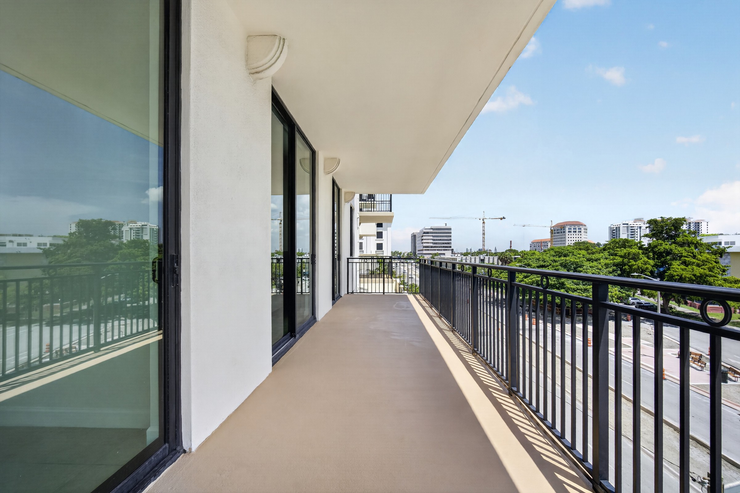  1300 Ponce De Leon Blvd, Coral Gables, FL, 33134 - 物件實景