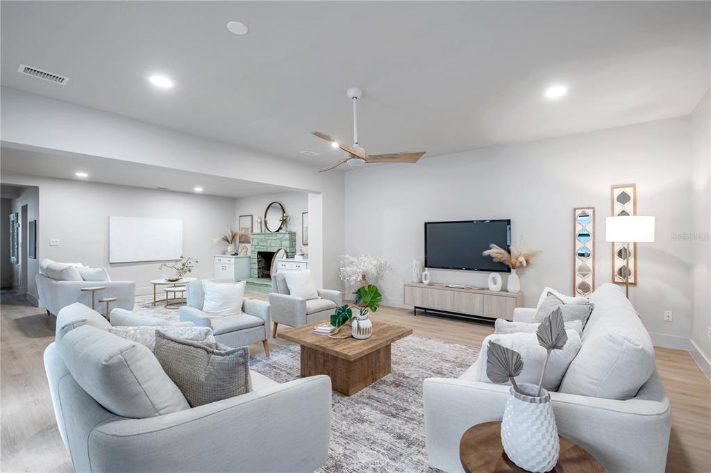 Tampa, Florida, 33629, United States, 4 Bedrooms Bedrooms, ,3 BathroomsBathrooms,Residential,For Sale,1906896
