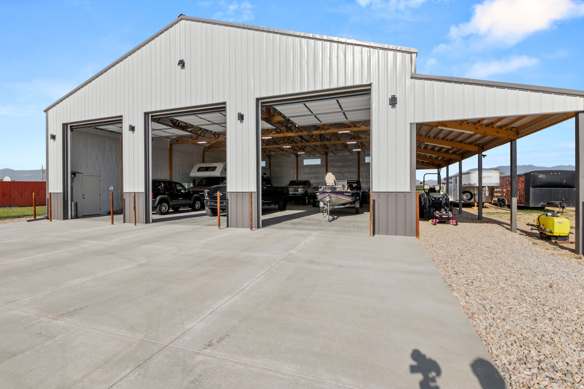 Hooper, Utah, 84315, United States, 3 Bedrooms Bedrooms, ,2 BathroomsBathrooms,Residential,For Sale,1986261