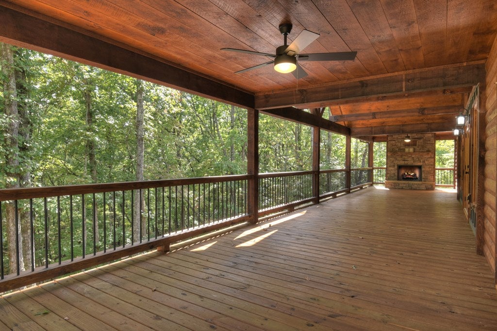Mineral Bluff, Georgia, 30559, United States, 4 Bedrooms Bedrooms, ,3 BathroomsBathrooms,Residential,For Sale,1953348