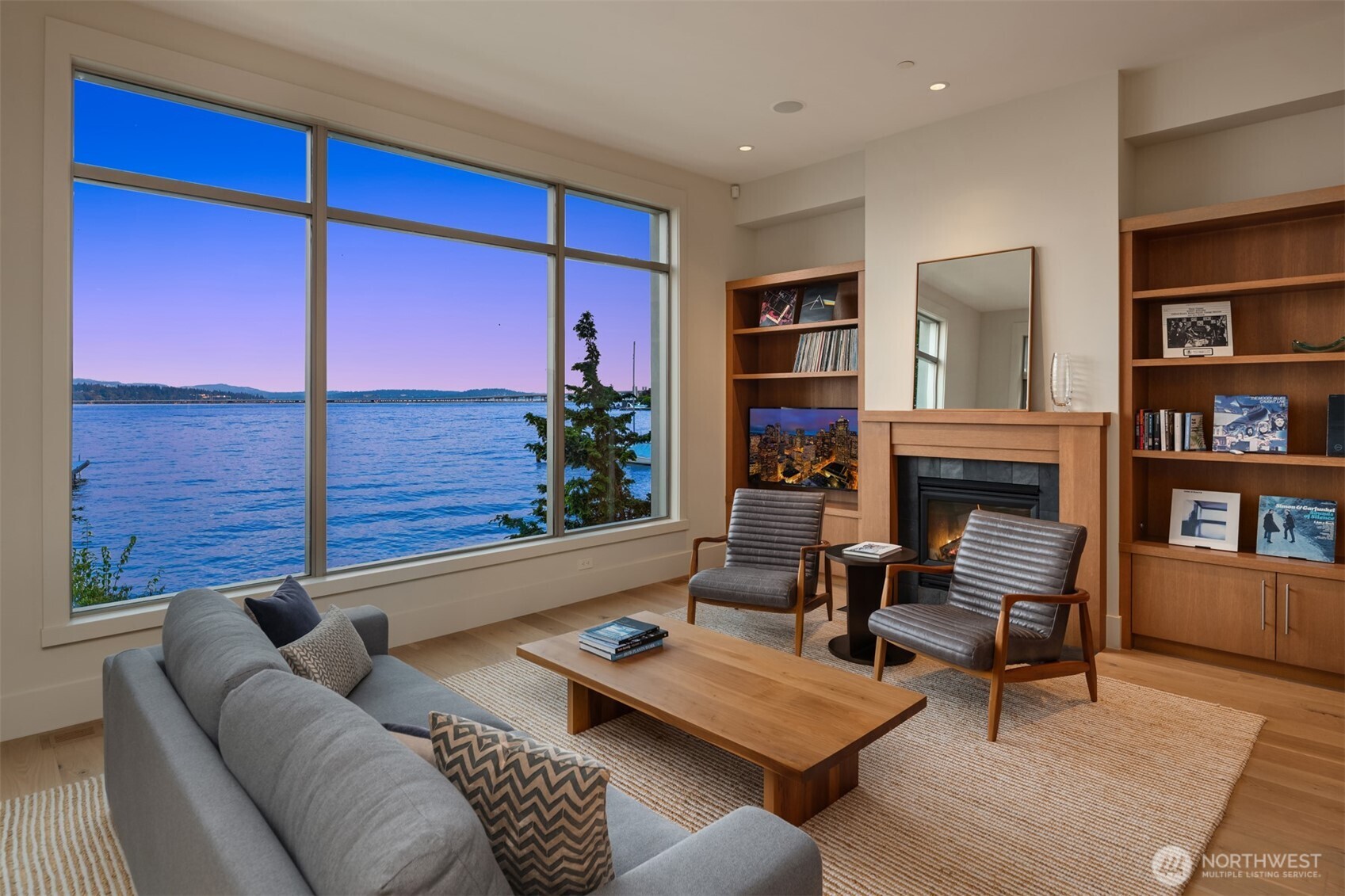 Seattle, Washington, 98105, United States, 6 Bedrooms Bedrooms, ,5 BathroomsBathrooms,Residential,For Sale,1993389