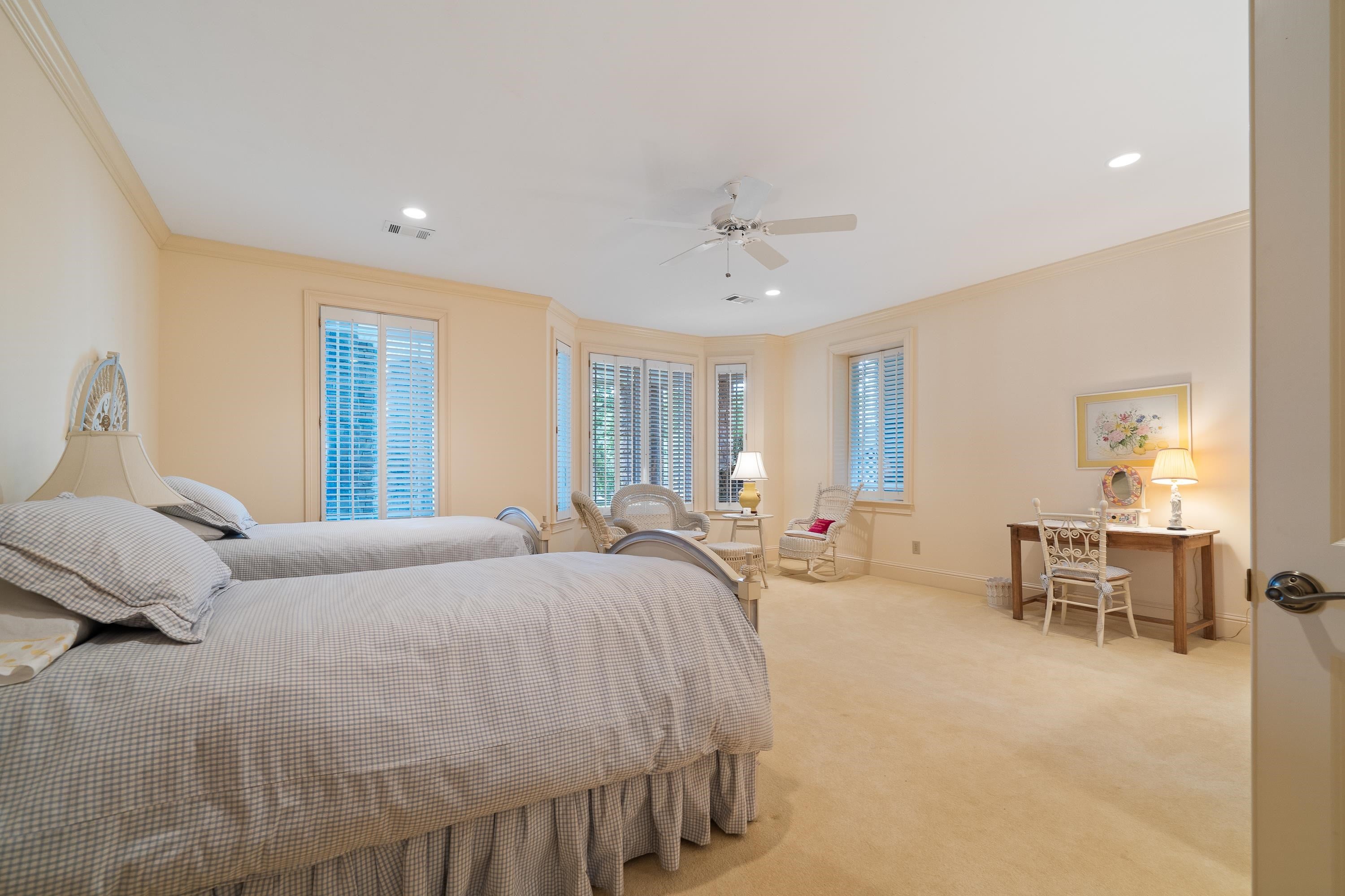 Greensboro, Georgia, 30642, United States, 7 Bedrooms Bedrooms, ,8 BathroomsBathrooms,Residential,For Sale,1984932