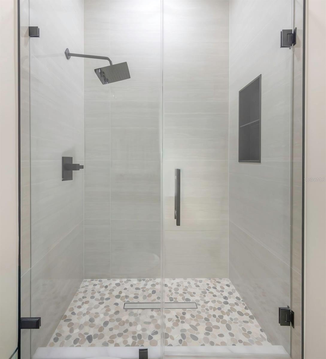 CLEARWATER, Florida, 33755, United States, 4 Bedrooms Bedrooms, ,3 BathroomsBathrooms,Residential,For Sale,1996424