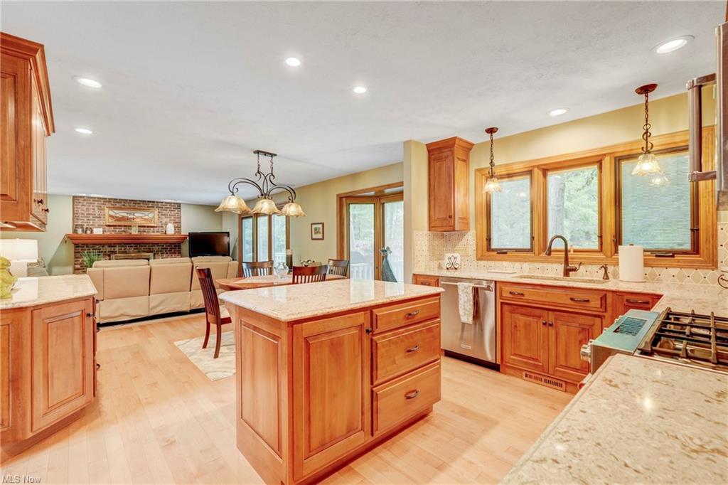 Brecksville, Ohio, 44141, United States, 4 Bedrooms Bedrooms, ,4 BathroomsBathrooms,Residential,For Sale,1895104