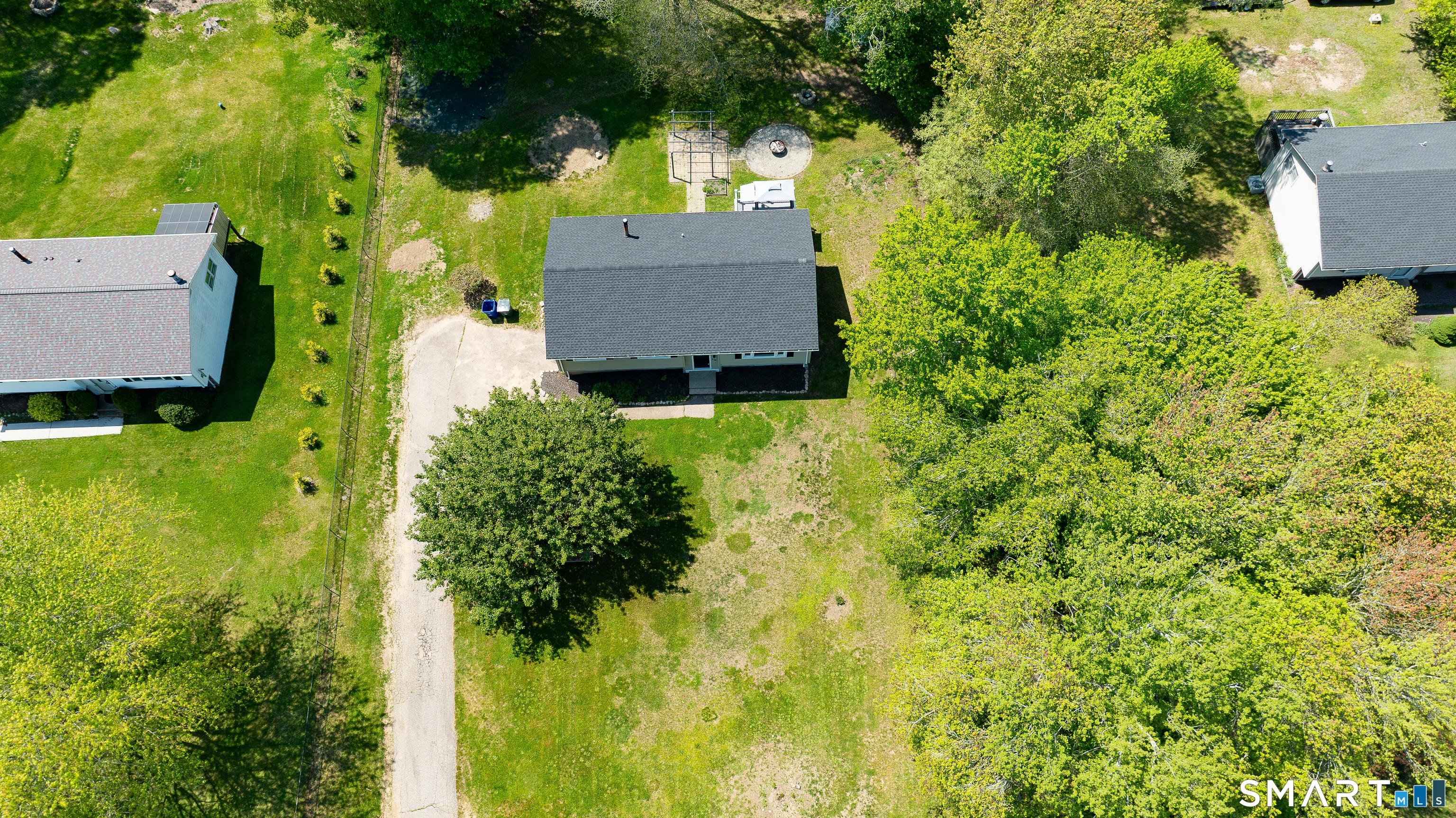 476, Connecticut, 06378, United States, 3 Bedrooms Bedrooms, ,2 BathroomsBathrooms,Residential,For Sale,2025073