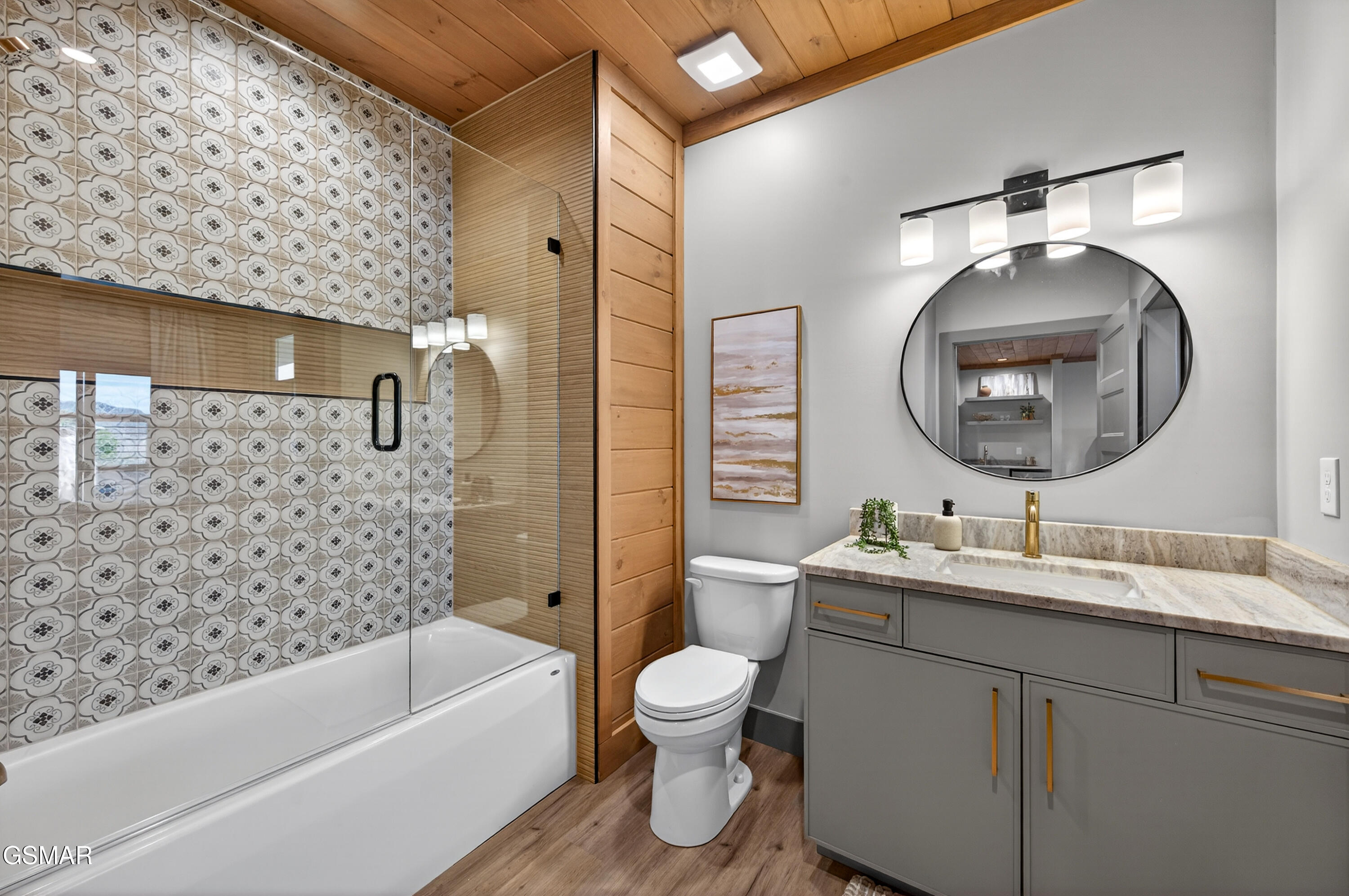 Sevierville, Tennessee, 37862, United States, 5 Bedrooms Bedrooms, ,7 BathroomsBathrooms,Residential,For Sale,2008149