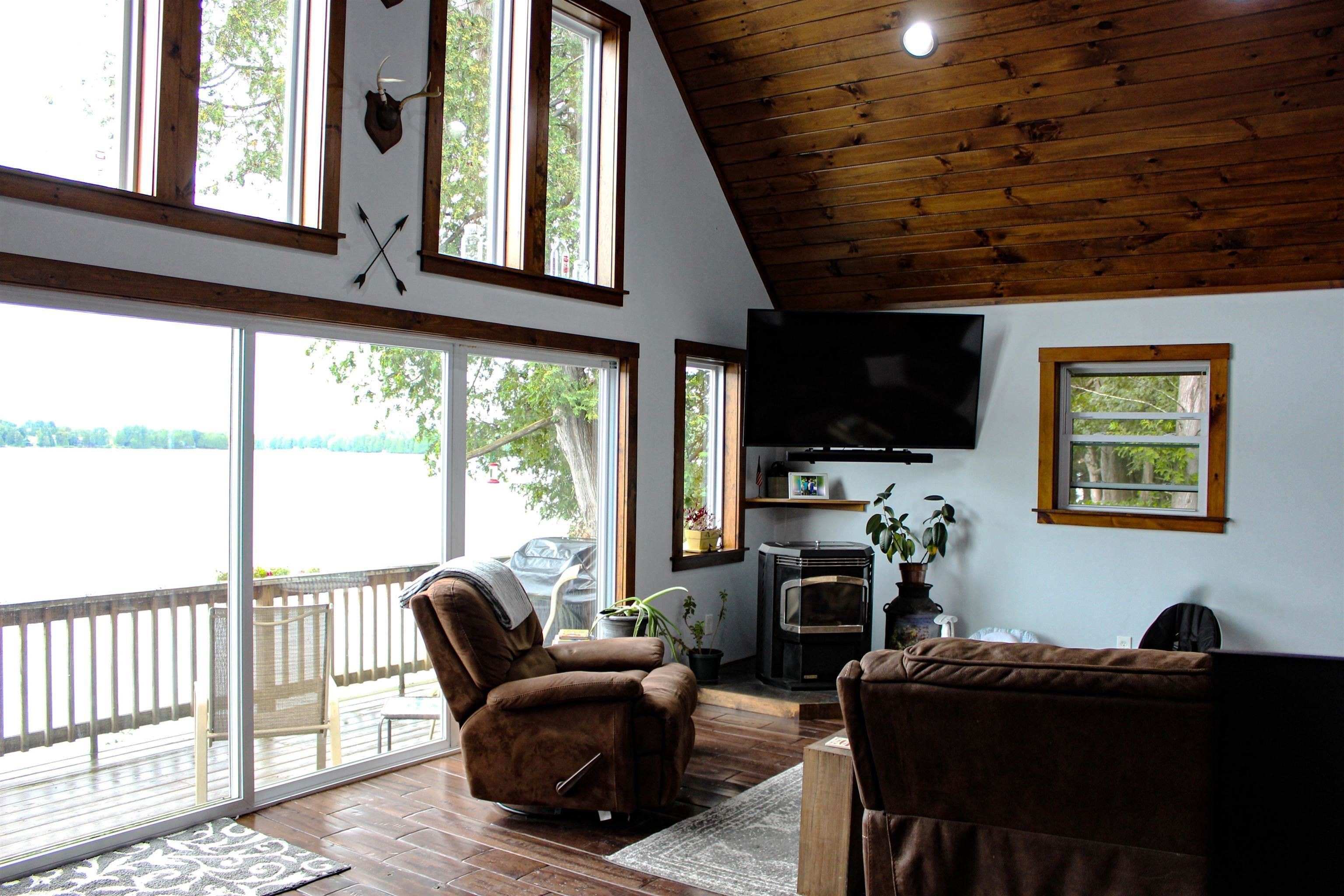 Glover, Vermont, 05875, United States, 3 Bedrooms Bedrooms, ,2 BathroomsBathrooms,Residential,For Sale,1930087