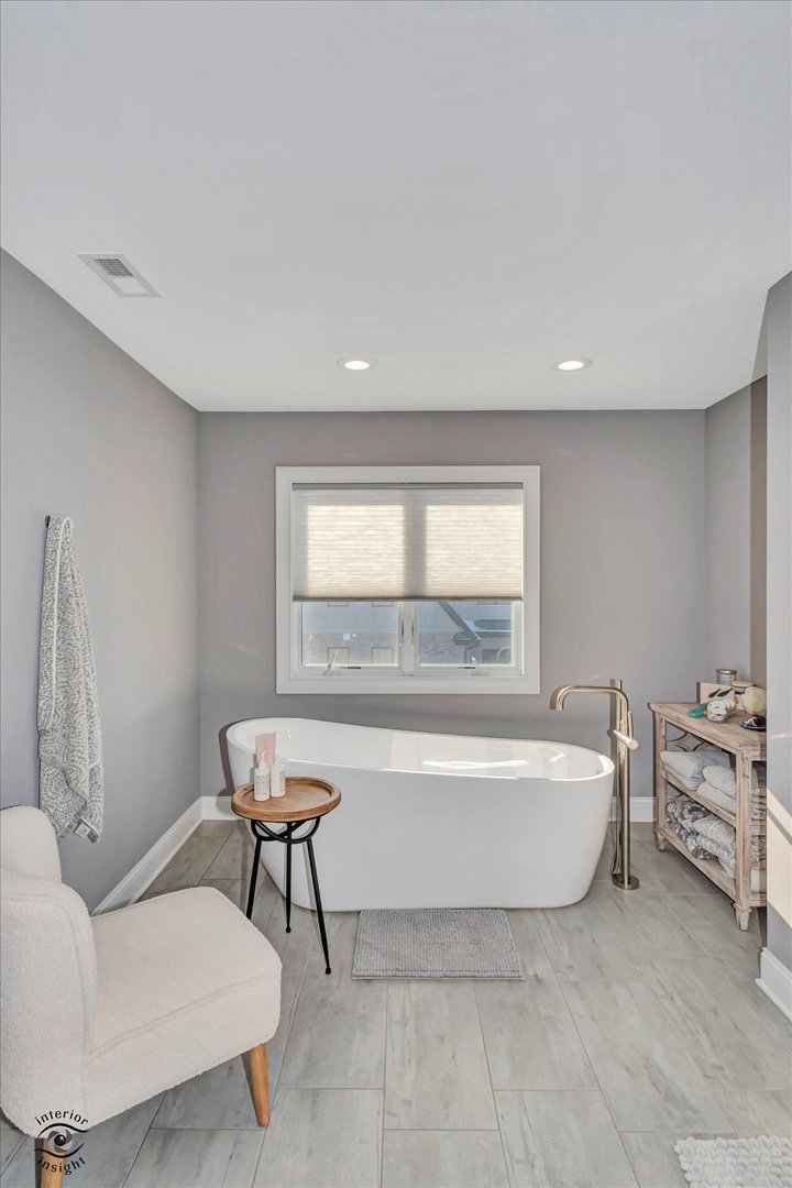 Frankfort, Illinois, 60423, United States, 4 Bedrooms Bedrooms, ,5 BathroomsBathrooms,Residential,For Sale,2015304