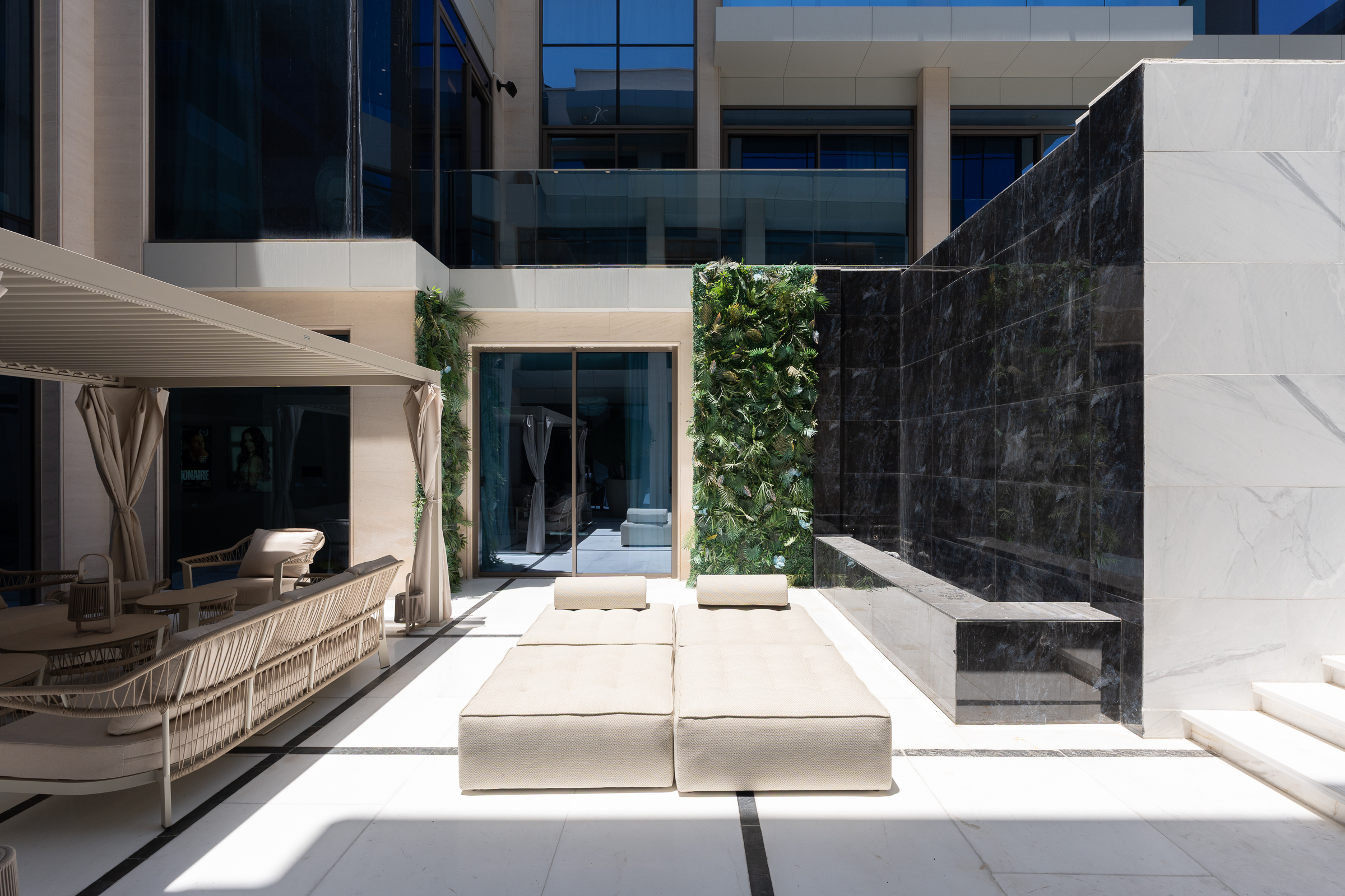  Breathtaking Custom-Built Mansion in Jumeirah - 物件實景