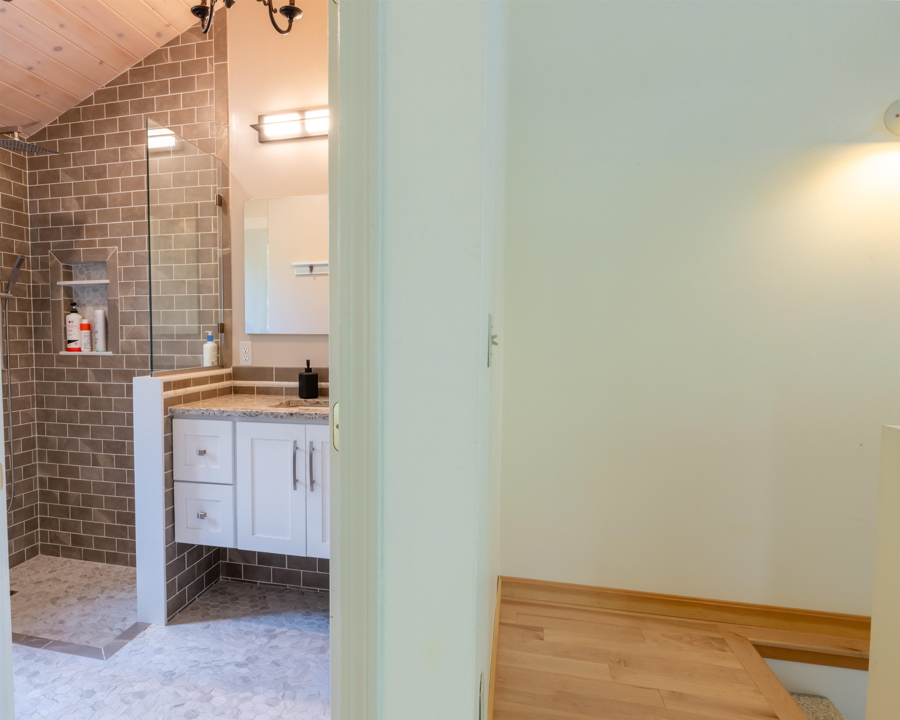 Sunapee, New Hampshire, 03751, United States, 3 Bedrooms Bedrooms, ,3 BathroomsBathrooms,Residential,For Sale,1847142