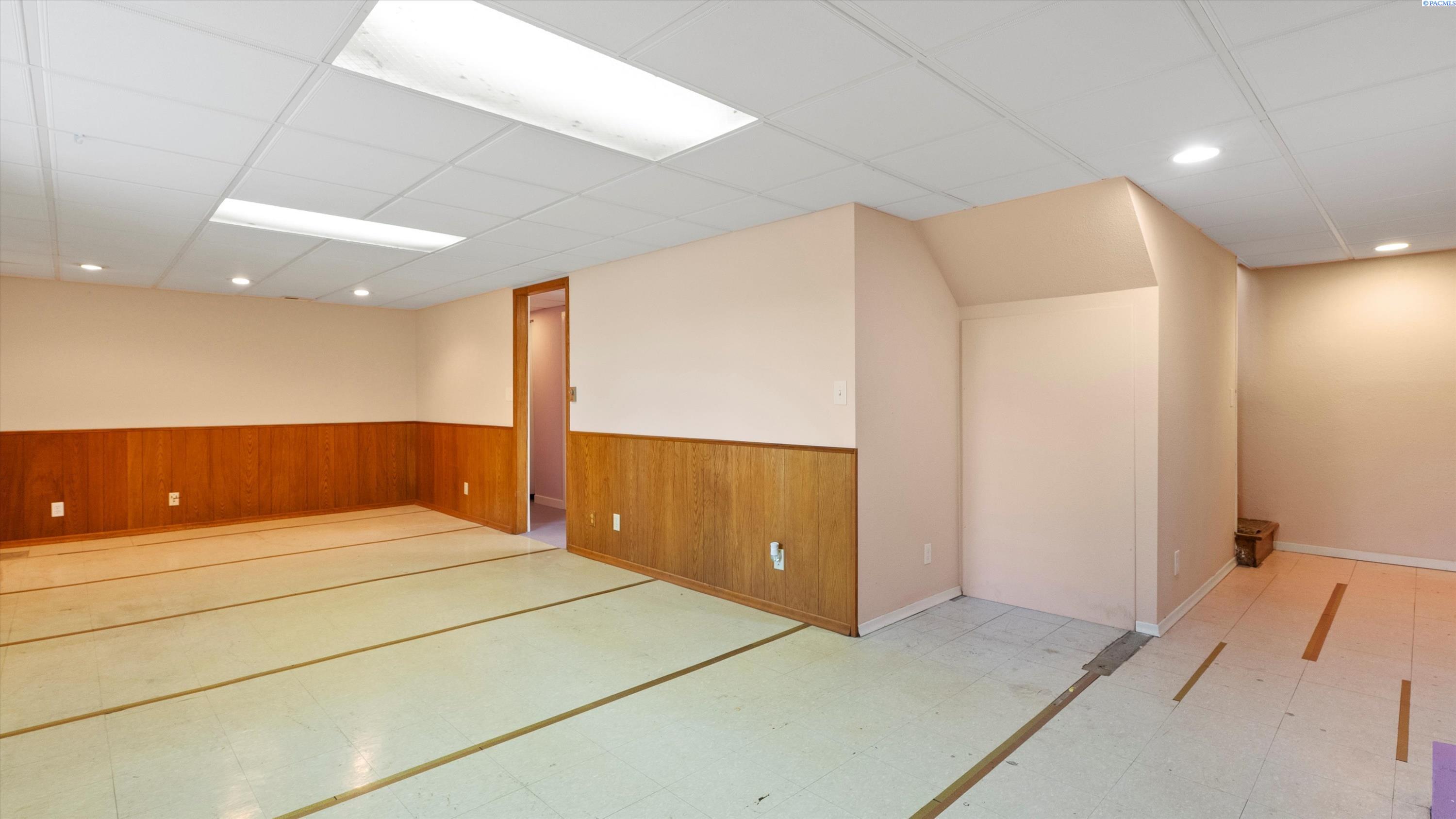 Kennewick, Washington, 99337, United States, 4 Bedrooms Bedrooms, ,2 BathroomsBathrooms,Residential,For Sale,1939902