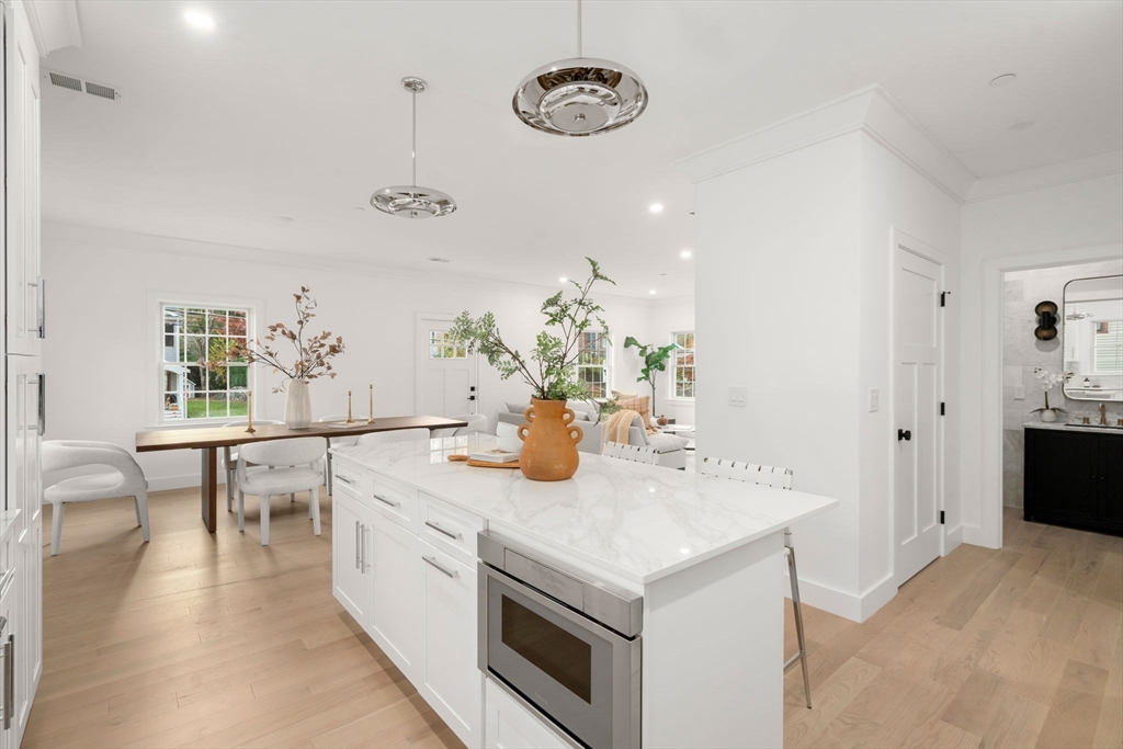 Wellesley, Massachusetts, 02482, United States, 3 Bedrooms Bedrooms, ,4 BathroomsBathrooms,Residential,For Sale,1990974