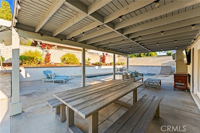 Mission Viejo, California, 92691, United States, 4 Bedrooms Bedrooms, ,2 BathroomsBathrooms,Residential,For Sale,1987025