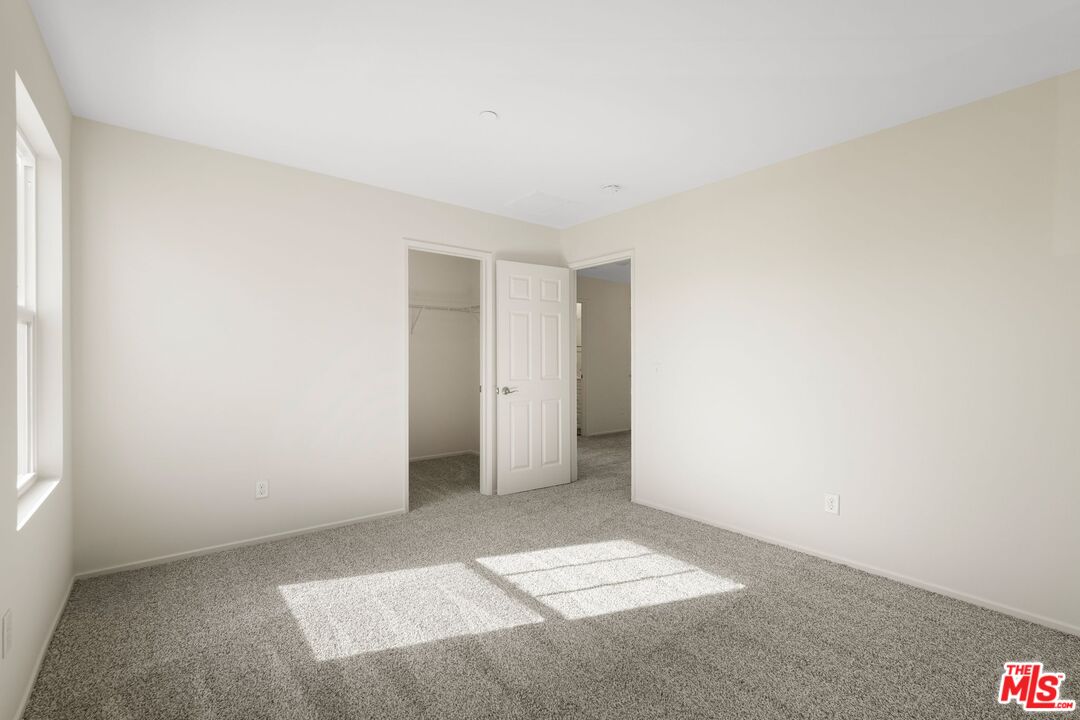 Lancaster, California, 93534, United States, 5 Bedrooms Bedrooms, ,3 BathroomsBathrooms,Residential,For Sale,1942304