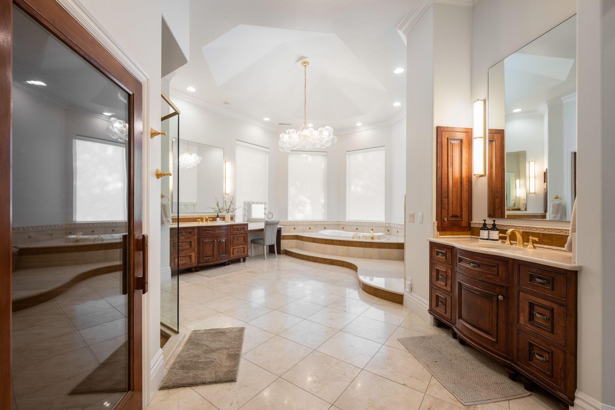 Washington, Utah, 84780, United States, 6 Bedrooms Bedrooms, ,8 BathroomsBathrooms,Residential,For Sale,1916312