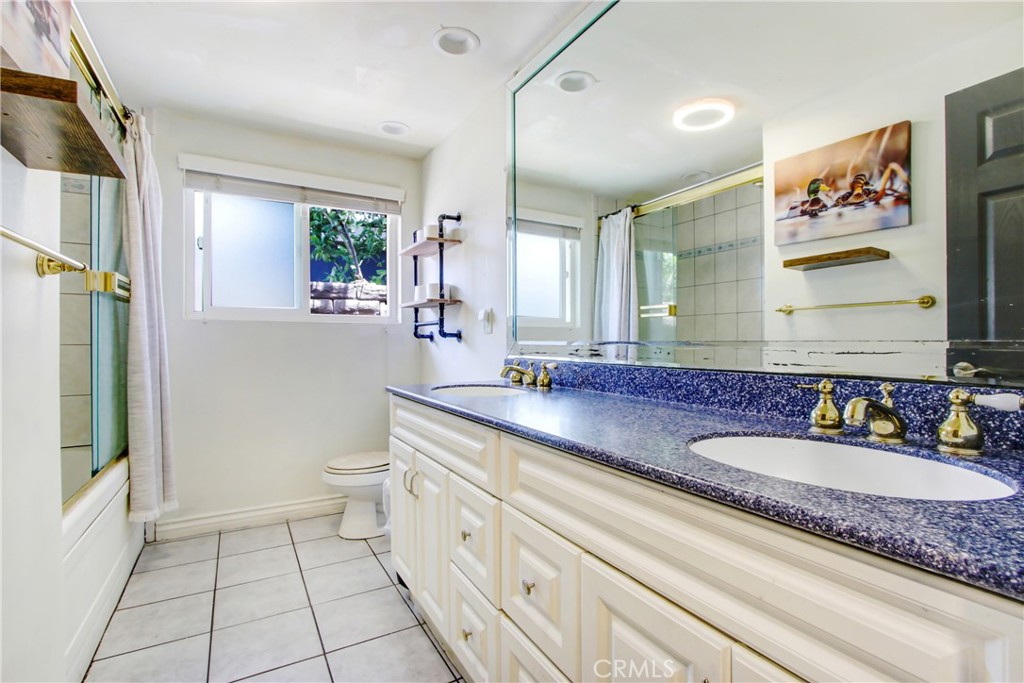 Covina, California, 91723, United States, 5 Bedrooms Bedrooms, ,3 BathroomsBathrooms,Residential,For Sale,1937286