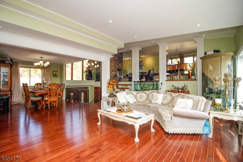 Vernon Twp., New Jersey, 07461-4534, United States, 5 Bedrooms Bedrooms, ,3 BathroomsBathrooms,Residential,For Sale,1977307