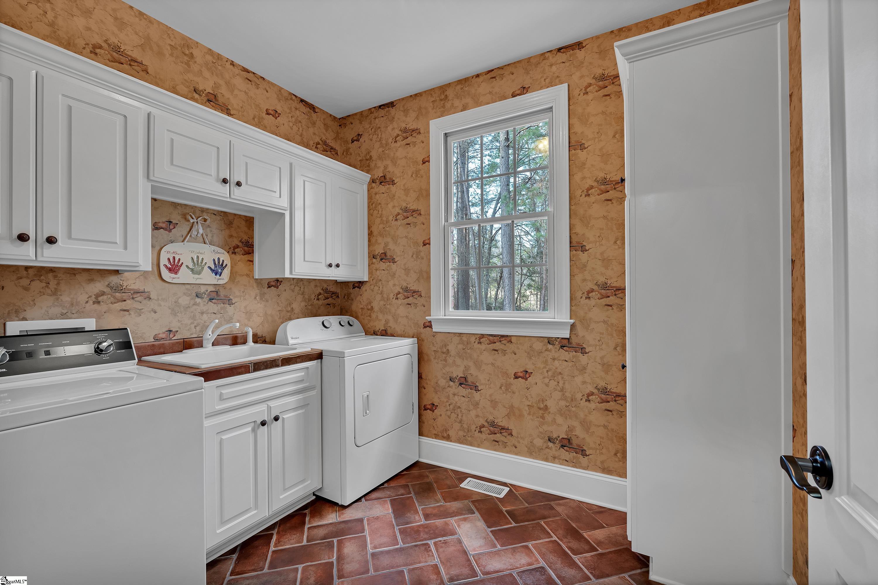Spartanburg, South Carolina, 29306, United States, 4 Bedrooms Bedrooms, ,4 BathroomsBathrooms,Residential,For Sale,1819955