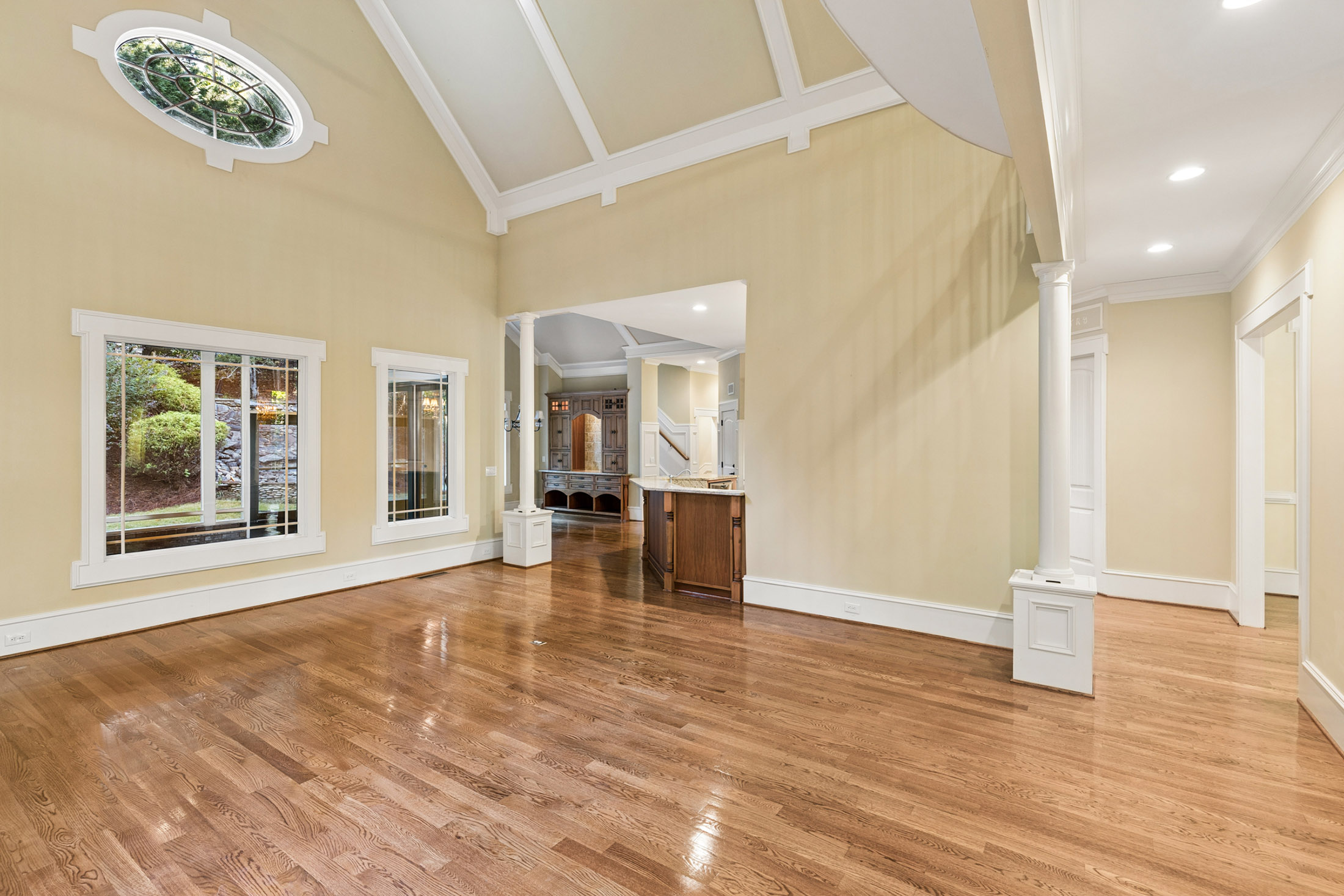  A Rare Opportunity to Enjoy Estate-Style Living in Sought-After Woodstock - 物件實景