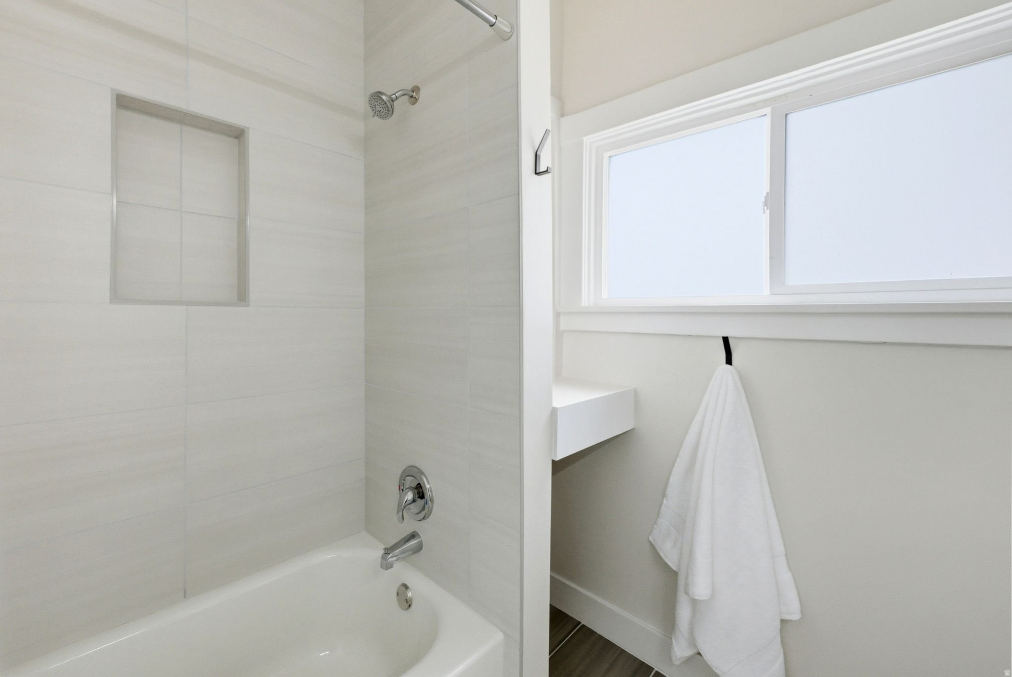 Salt Lake City, Utah, 84105, United States, 4 Bedrooms Bedrooms, ,2 BathroomsBathrooms,Residential,For Sale,2001722