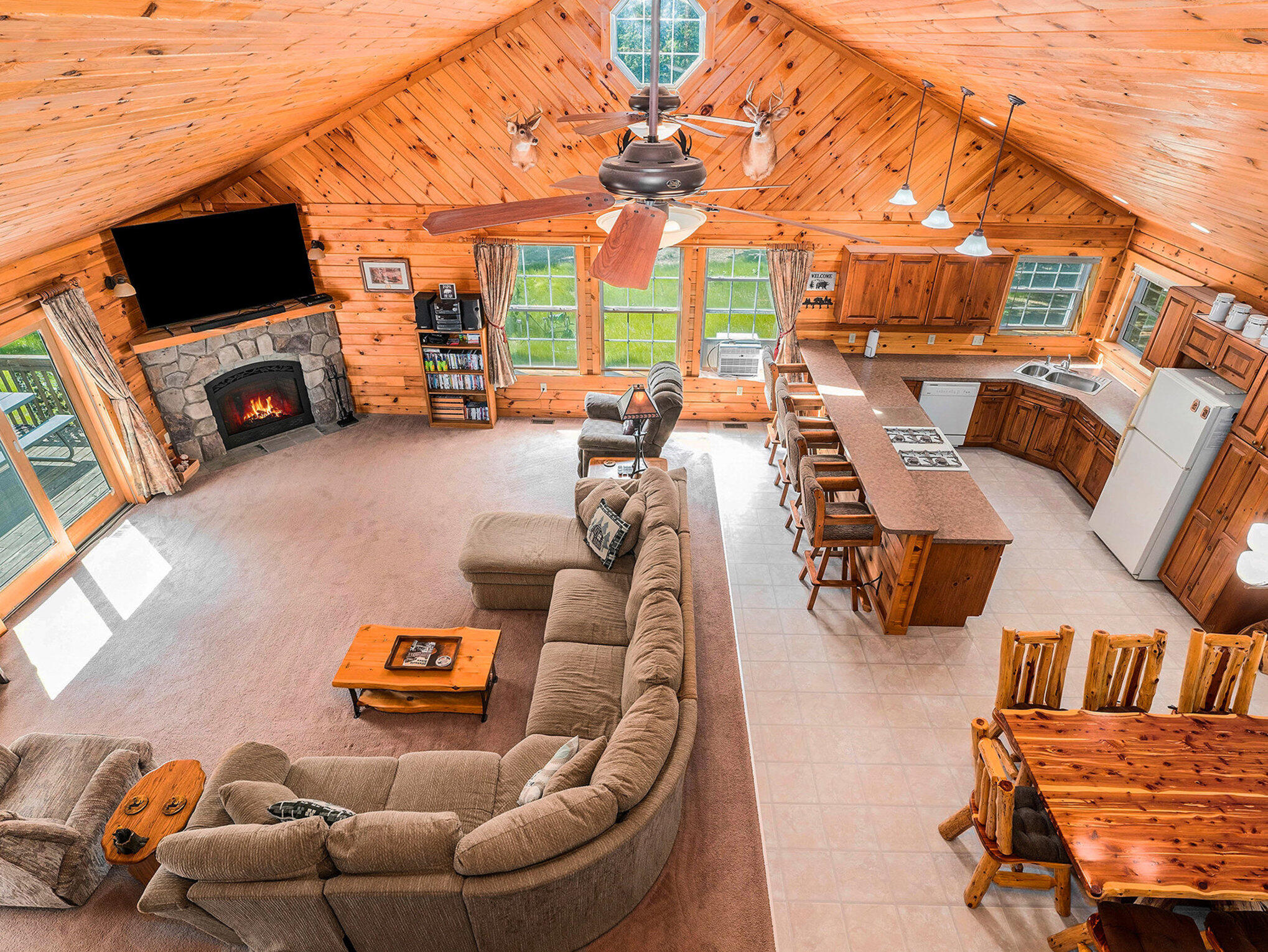 Manistee, Michigan, 49660, United States, 2 Bedrooms Bedrooms, ,2 BathroomsBathrooms,Residential,For Sale,1896192