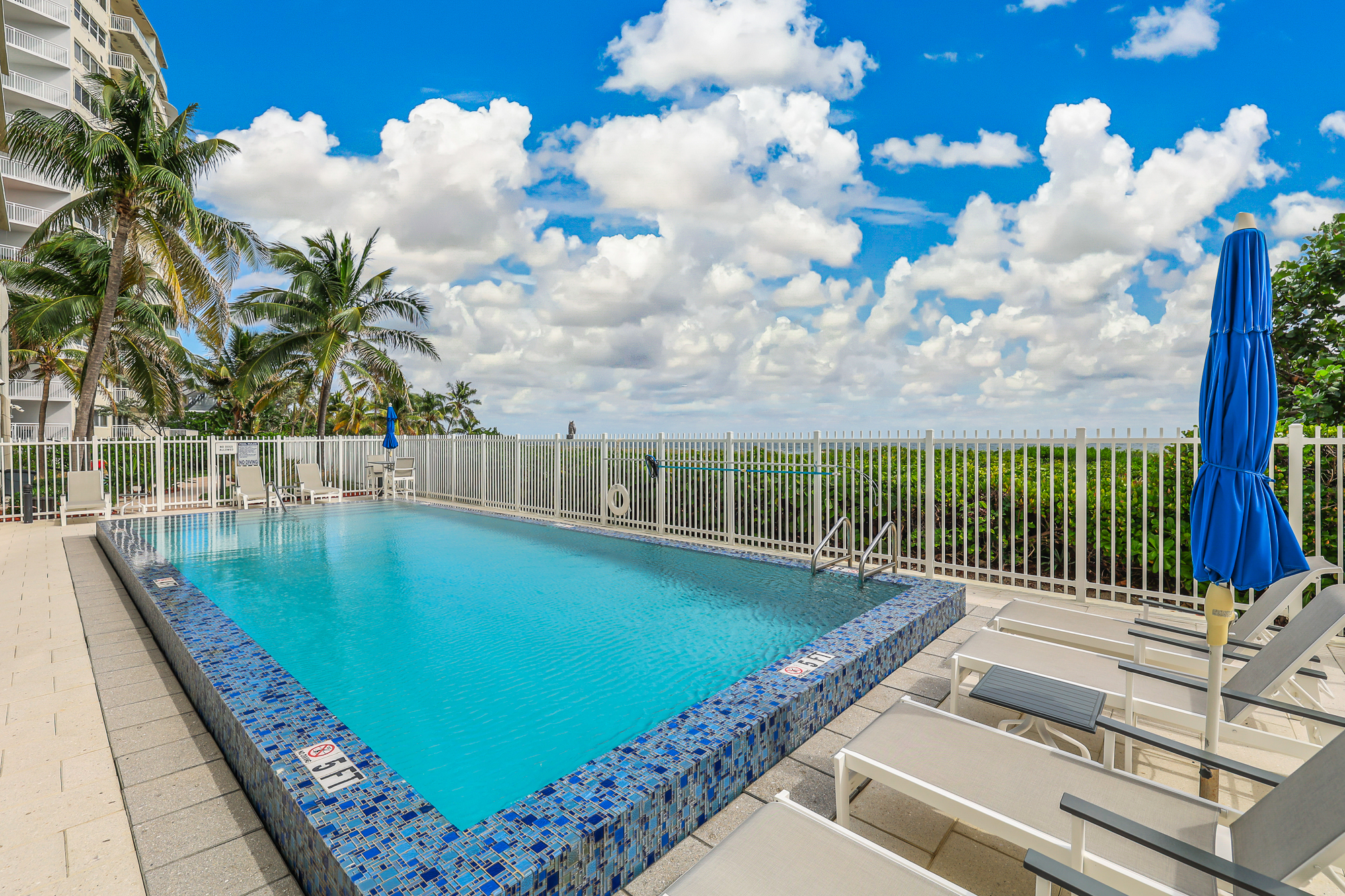  704 N Ocean Blvd, Pompano Beach, FL, 33062 - 物件實景